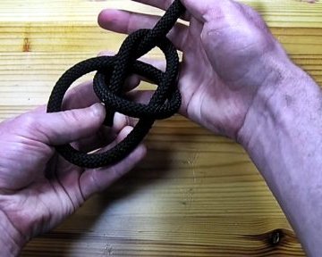Как завязать лучный узел – один из самых надежных